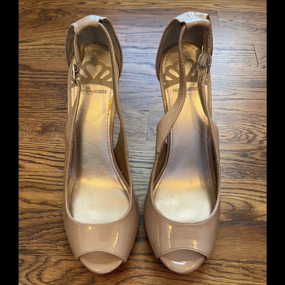 Fergalicious By Fergie Women’s Mona Neutral Patton Sling Back Dress Heels 10M - Picture 3 of 13